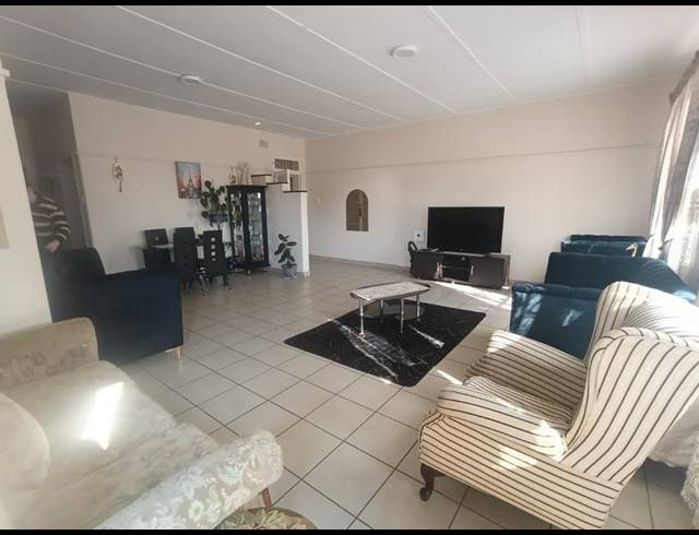 2 BEDROOM PROPERTY TO RENT IN CASSELDALE